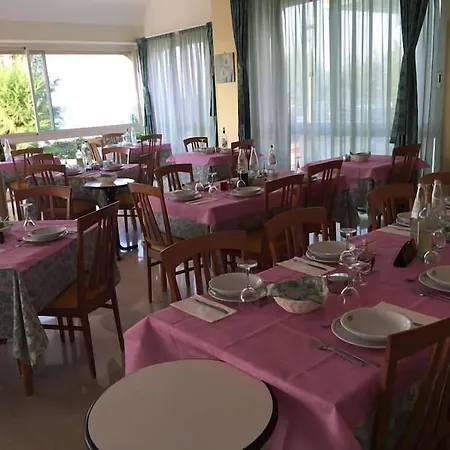 Hotel Gloria 2*