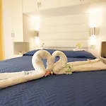 Gloria Hotel 2*