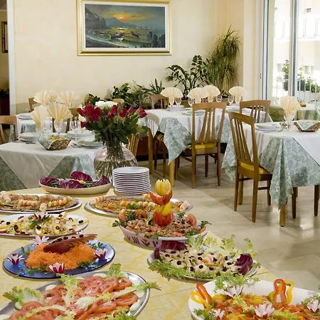 Hotel Gloria 2*